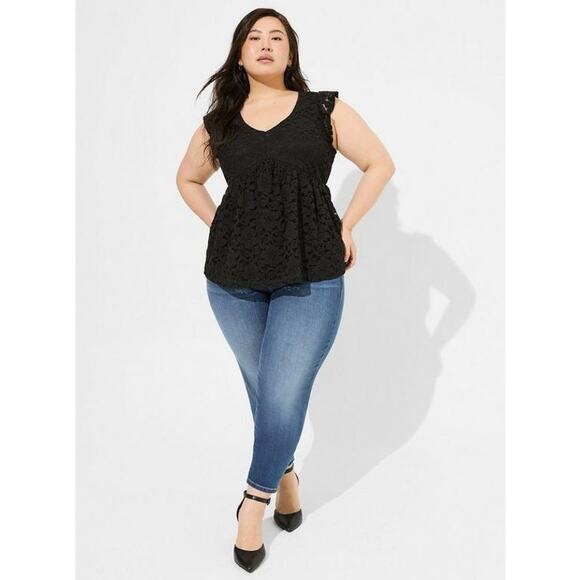 Torrid Stretch Lace V Neck Ruffle Babydoll Top Size 4X NWT Black - Picture 1 of 8